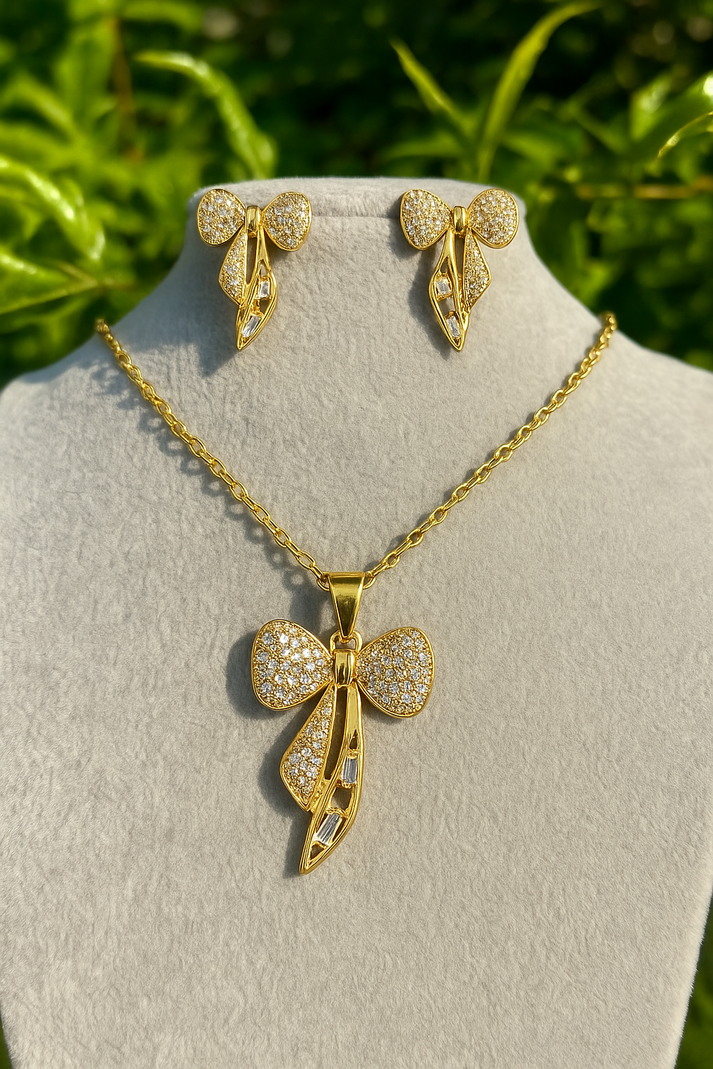 PREMIUM NECKLACE SET BT ZEVARI